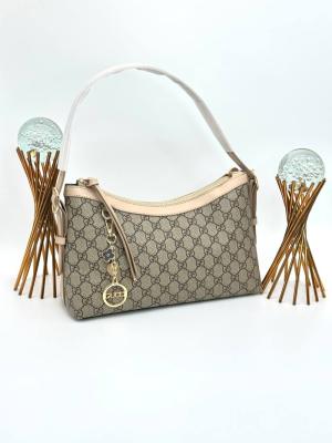 GUCCİ EMNLEM SHOULDER BAG NEW MODEL BEJ VLT402