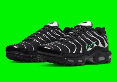 Nike Air Max Plus Black Green Silver Strike  A111